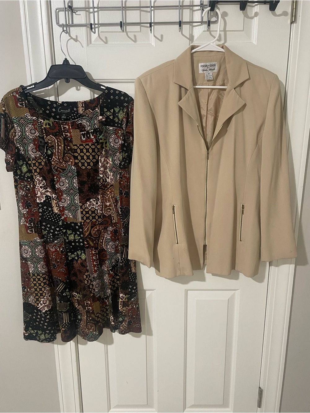 Women's Cream Zip-Front Jacket